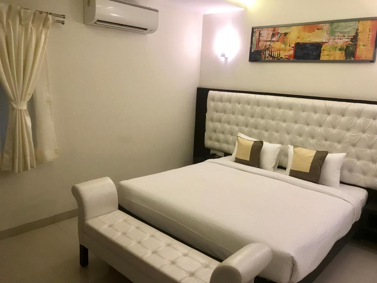 Krishna Beach Resort & Spa Colva Exteriör bild