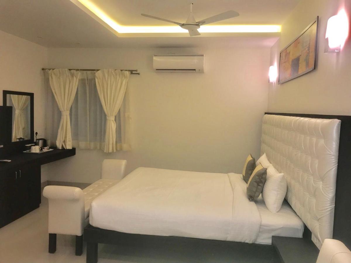 Krishna Beach Resort & Spa Colva Exteriör bild