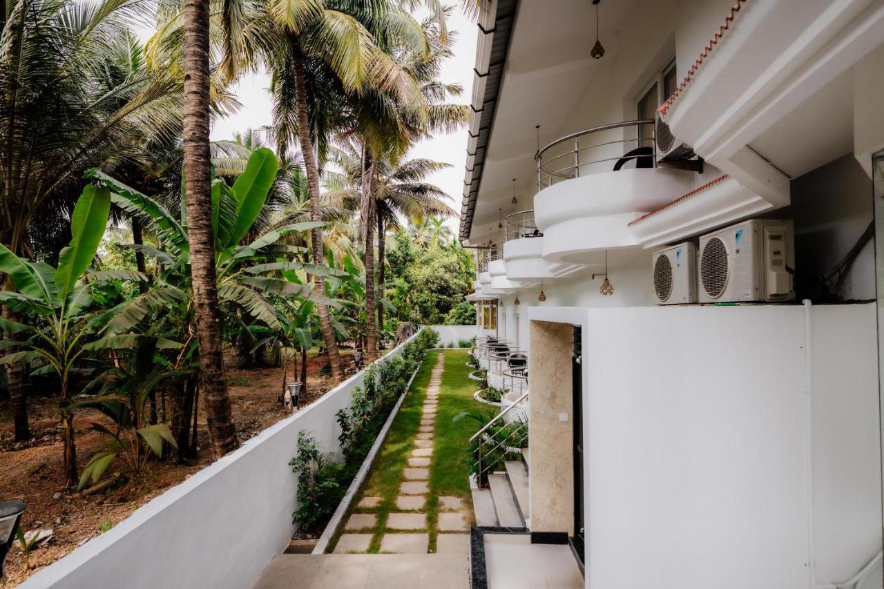Krishna Beach Resort & Spa Colva Exteriör bild